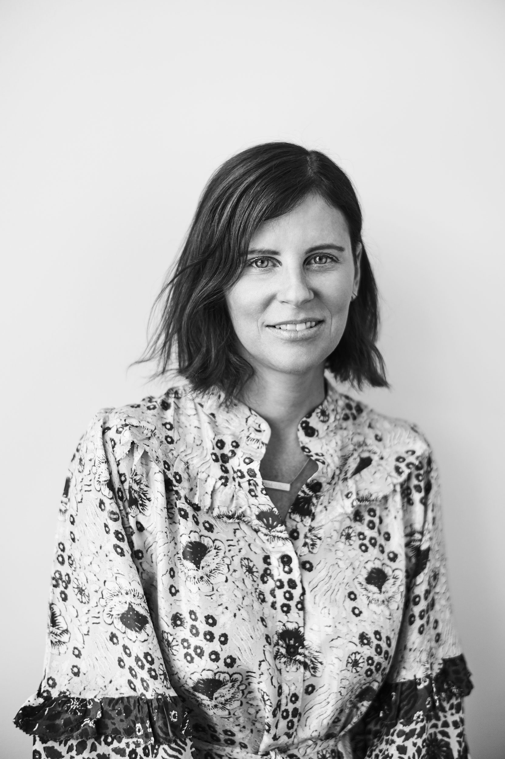 SCENTS & SENSIBILITY: HAPPY 10th ANNIVERSARY TO LAKE & SKYE